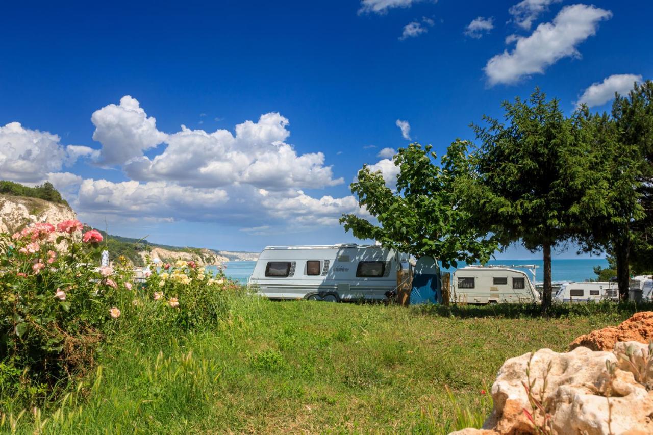 Camping Saint George Topola Exteriör bild